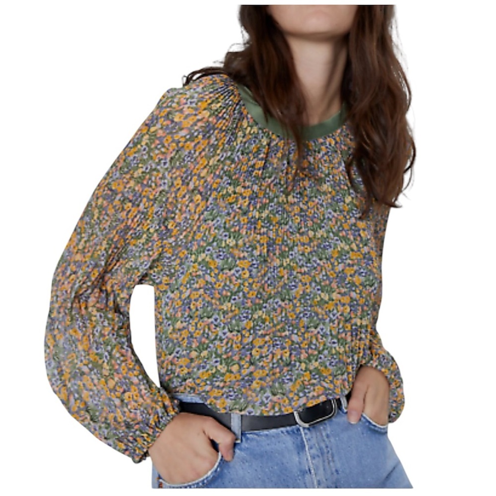 Zara green floral pleated long sleeves blouse, fully lined size Medium